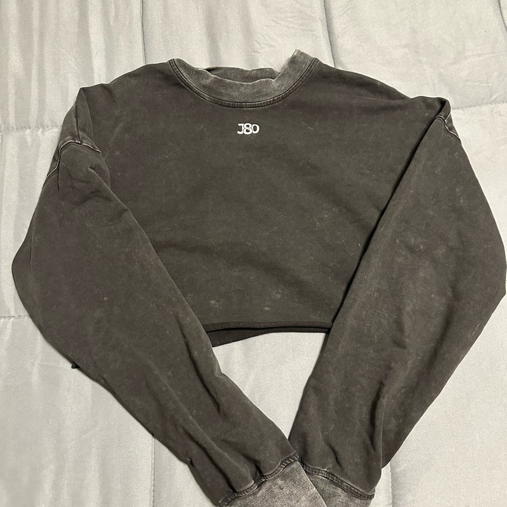Black Cropped Long Sleeve Tee